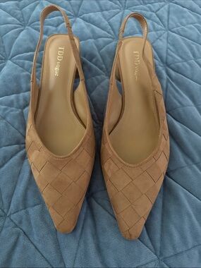Tan Woven Pointed Slingback Flats
